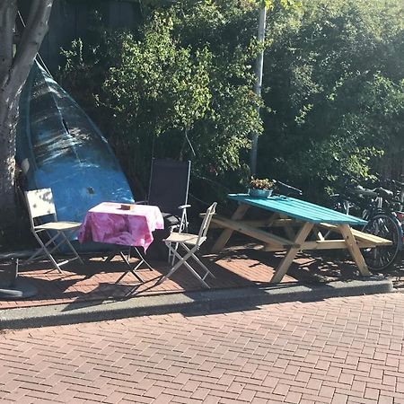 אמסטרדם Private Guesthouse Bnb The Waterhouse Houseboat מראה חיצוני תמונה