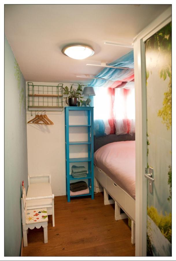 אמסטרדם Private Guesthouse Bnb The Waterhouse Houseboat מראה חיצוני תמונה